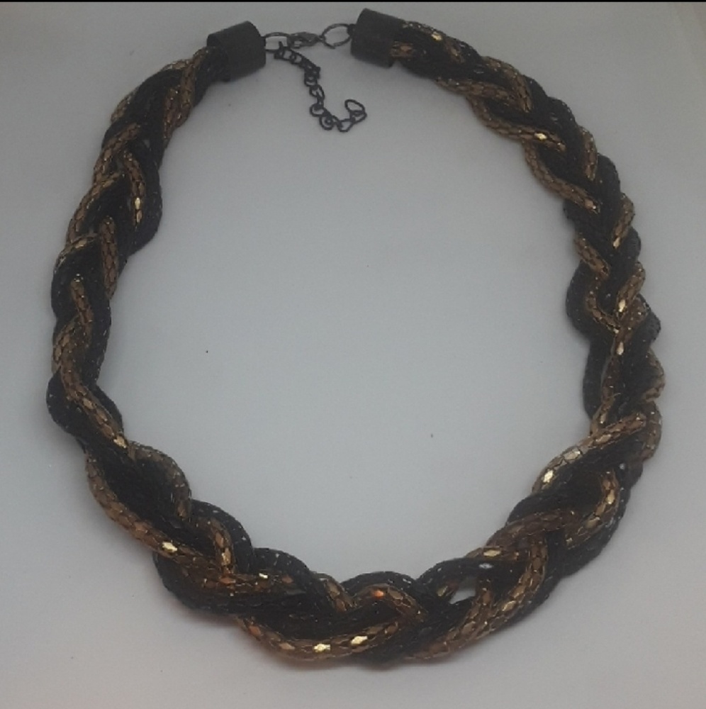 Statement neckaces - Picture 4 of 4